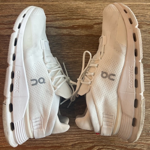 On Running Cloudnova Cream Sneakers - Picture 1 of 5